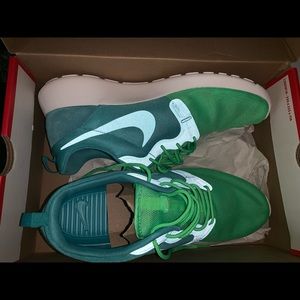 Nike Roshes Men size:11